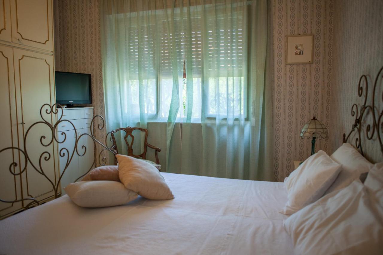 Bed and Breakfast Un Tuffo Nella Baia Di Capomulini à Acireale Extérieur photo