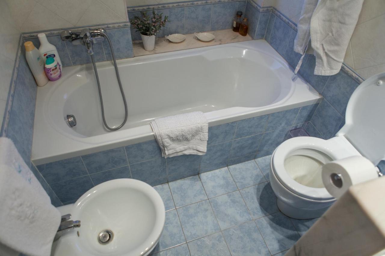 Bed and Breakfast Un Tuffo Nella Baia Di Capomulini à Acireale Extérieur photo