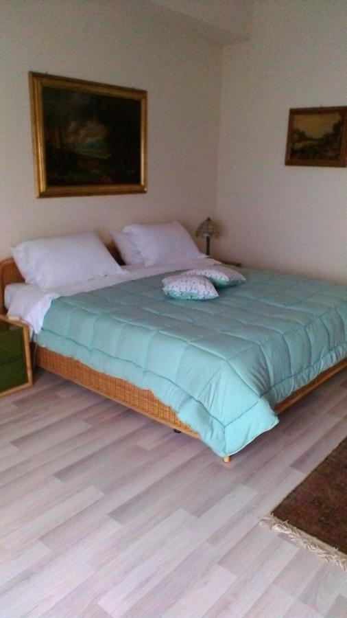 Bed and Breakfast Un Tuffo Nella Baia Di Capomulini à Acireale Extérieur photo